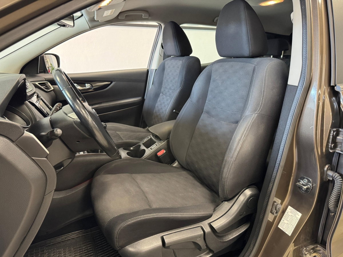 Nissan Qashqai 1.6 dCi DPF Acenta (9)