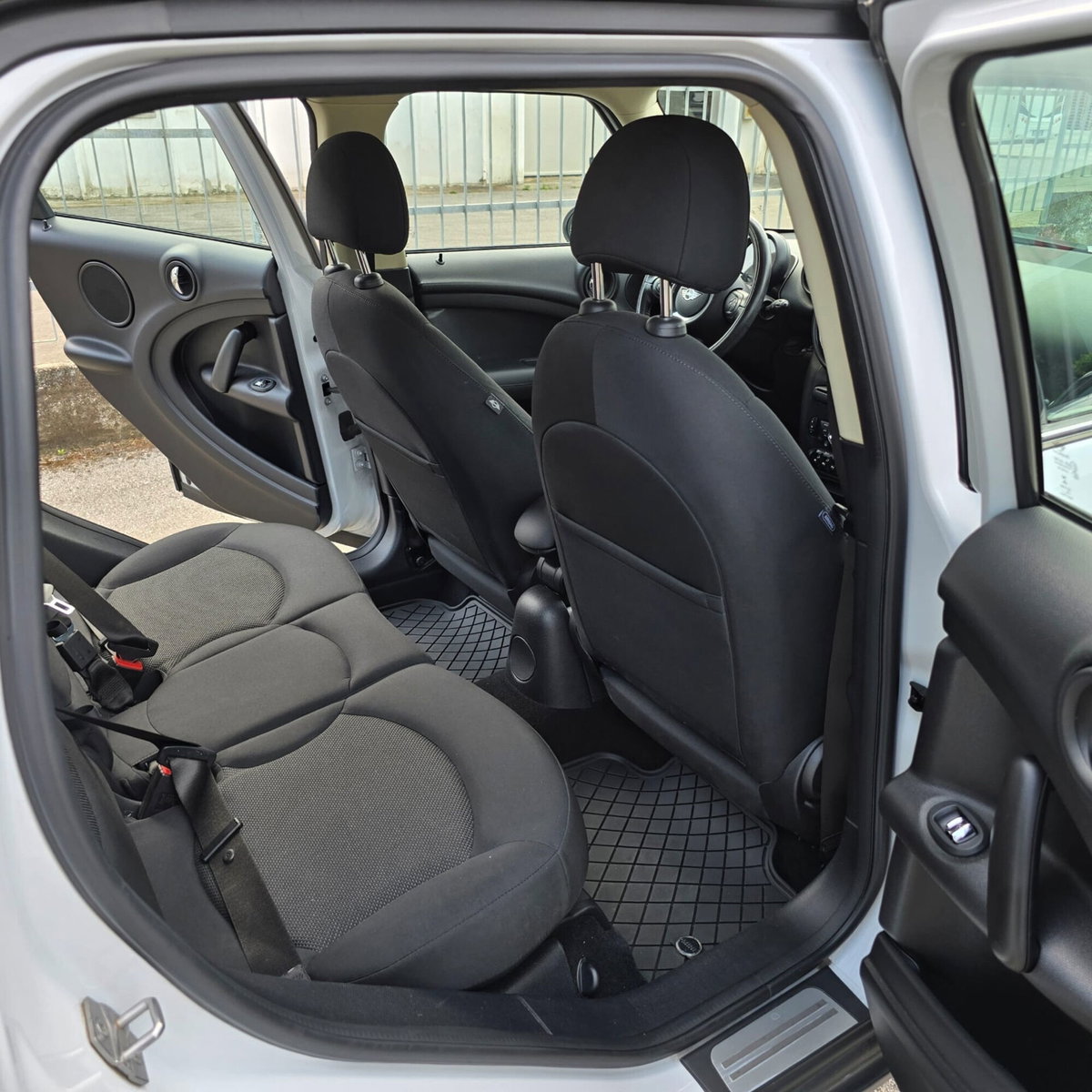 MINI Mini Countryman 1.6 Cooper D Countryman (7)