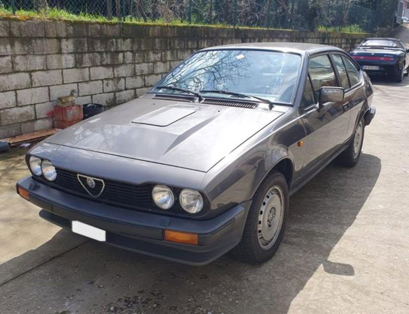 Alfa Romeo Alfetta GTV 6 2.5i