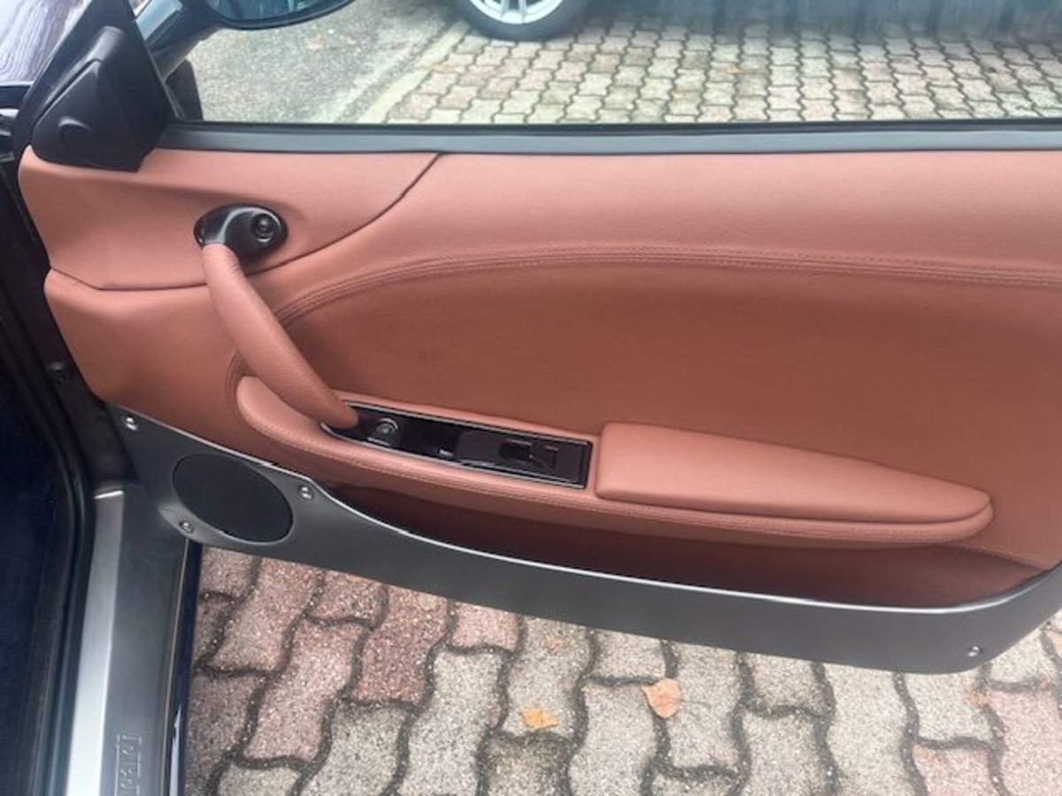 Ferrari 360 Coupé Modena F1 (10)