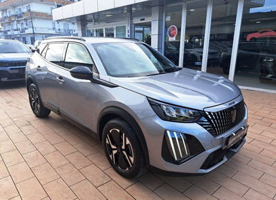 Peugeot 2008 1.2 puretech Active s&s 100cv usata