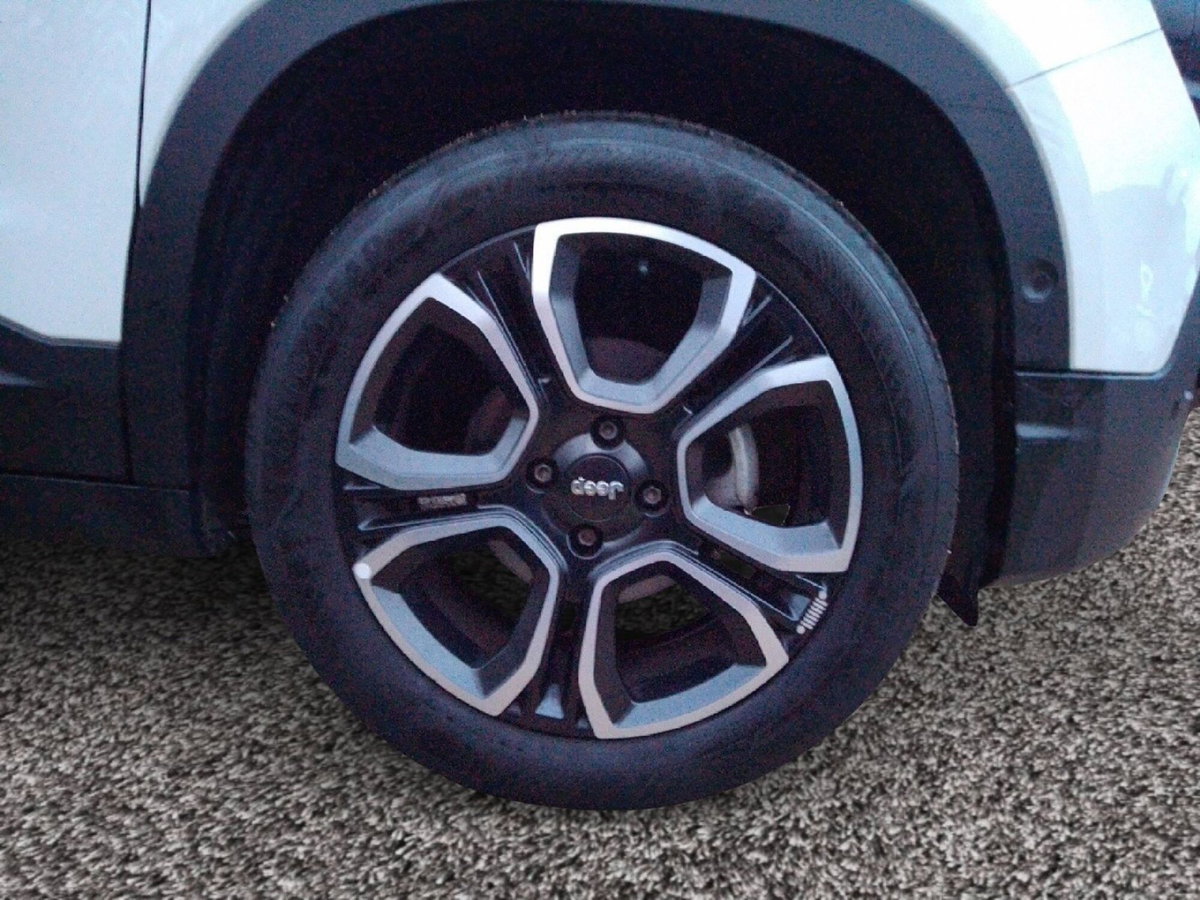 Jeep Avenger 1.2 turbo Summit fwd 100cv (7)