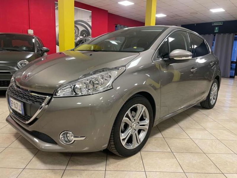Peugeot 208 e-HDi 92 CV Stop&Start robotizzato 5 porte Allure