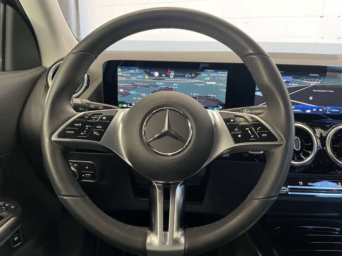 Mercedes-Benz GLA SUV 180 Progressive Advanced Plus auto (12)