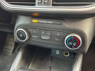 Ford Focus Station Wagon 1.5 EcoBlue 120 CV automatico SW Business (9)