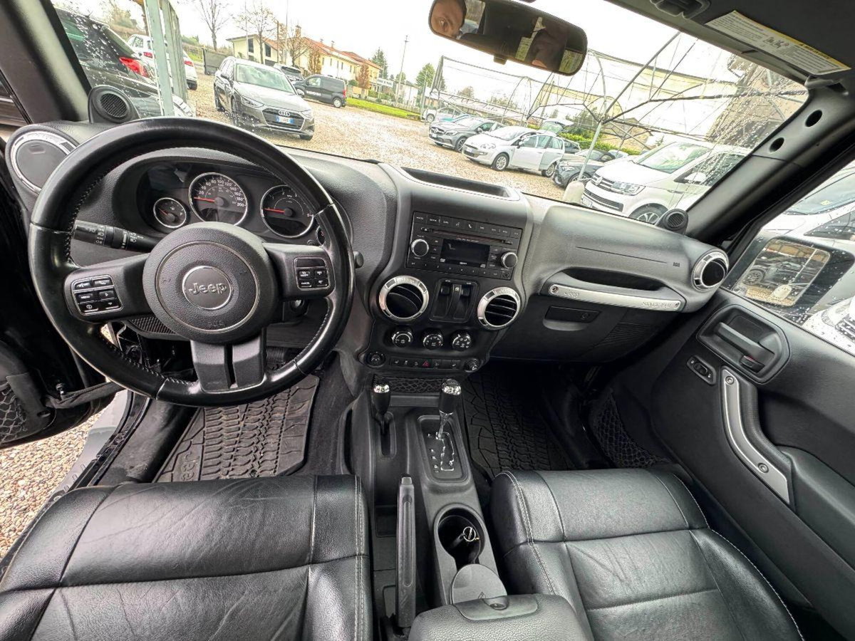 Jeep Wrangler Unlimited 2.8 CRD DPF Sahara (10)