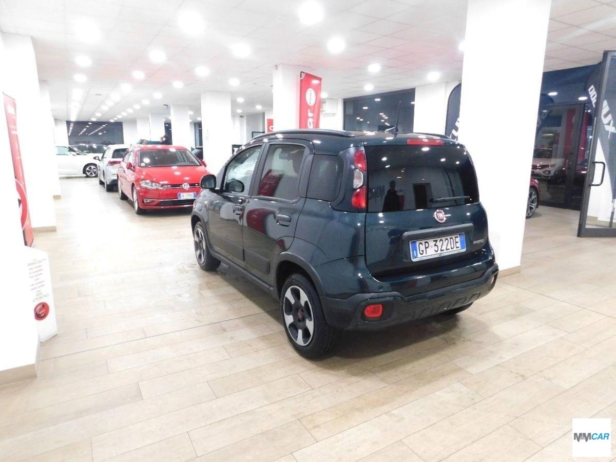 Fiat Panda 1.0 FireFly S&S Hybrid City Cross (4)