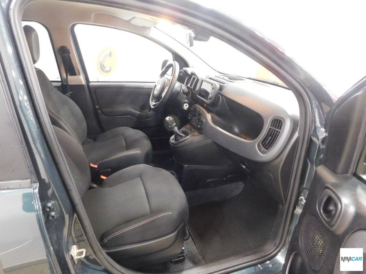 Fiat Panda 1.0 FireFly S&S Hybrid City Cross (12)