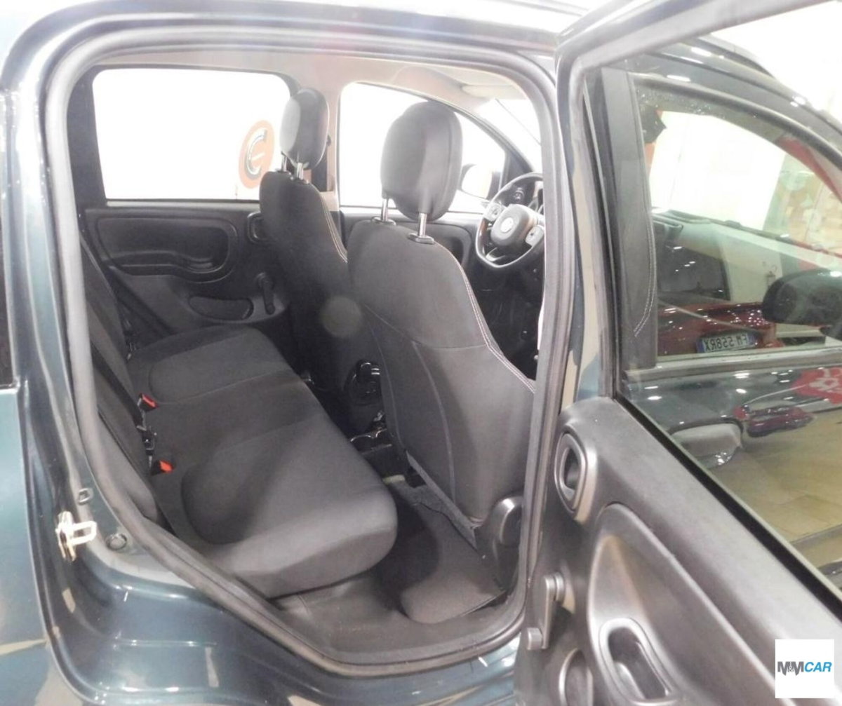 Fiat Panda 1.0 FireFly S&S Hybrid City Cross (13)
