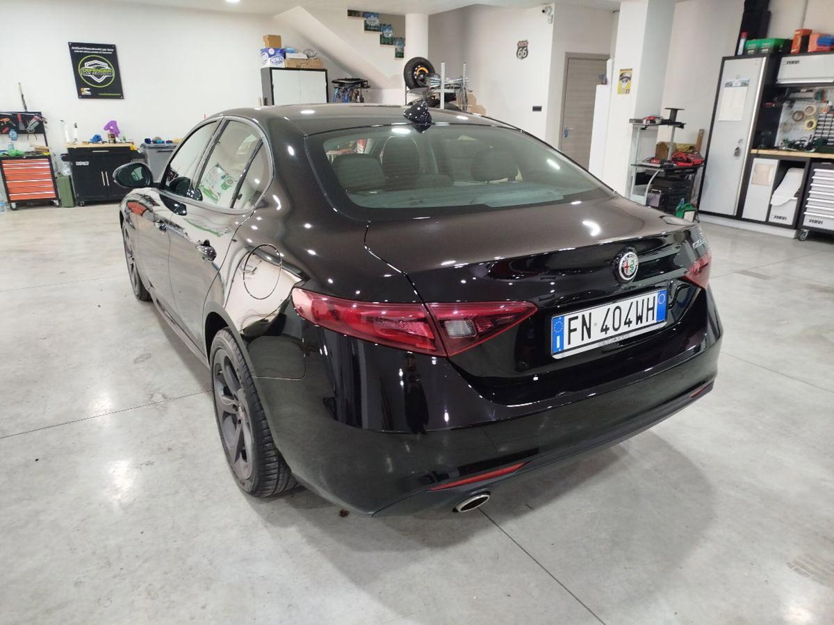 Alfa Romeo Giulia 2.2 Turbodiesel 150 CV Executive (7)