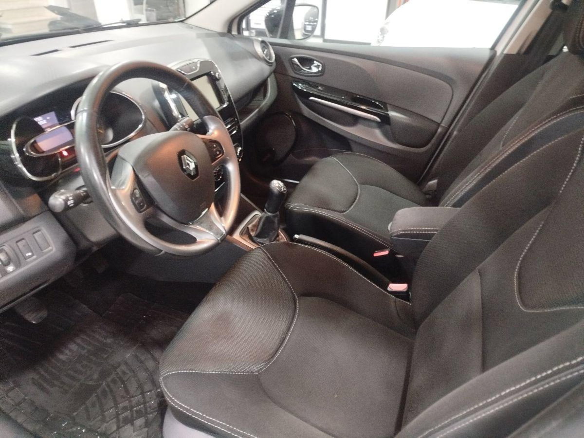 Renault Clio Sporter 1.5 dCi 8V 75CV Costume National (12)