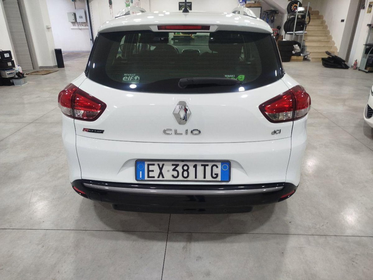 Renault Clio Sporter 1.5 dCi 8V 75CV Costume National (6)