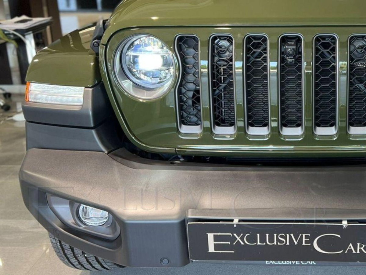 Jeep Wrangler Unlimited 2.0 Turbo Sahara (7)