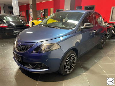 Lancia Ypsilon 1.0 FireFly 5 porte S&S Hybrid Silver Plus usata