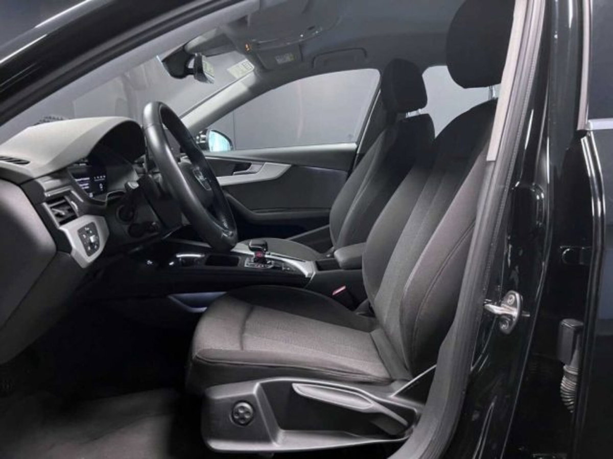 Audi A4 Avant 30 TDI/136 CV S tronic Business Advanced (3)