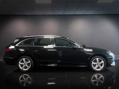 Audi A4 Avant 30 TDI/136 CV S tronic Business Advanced (7)