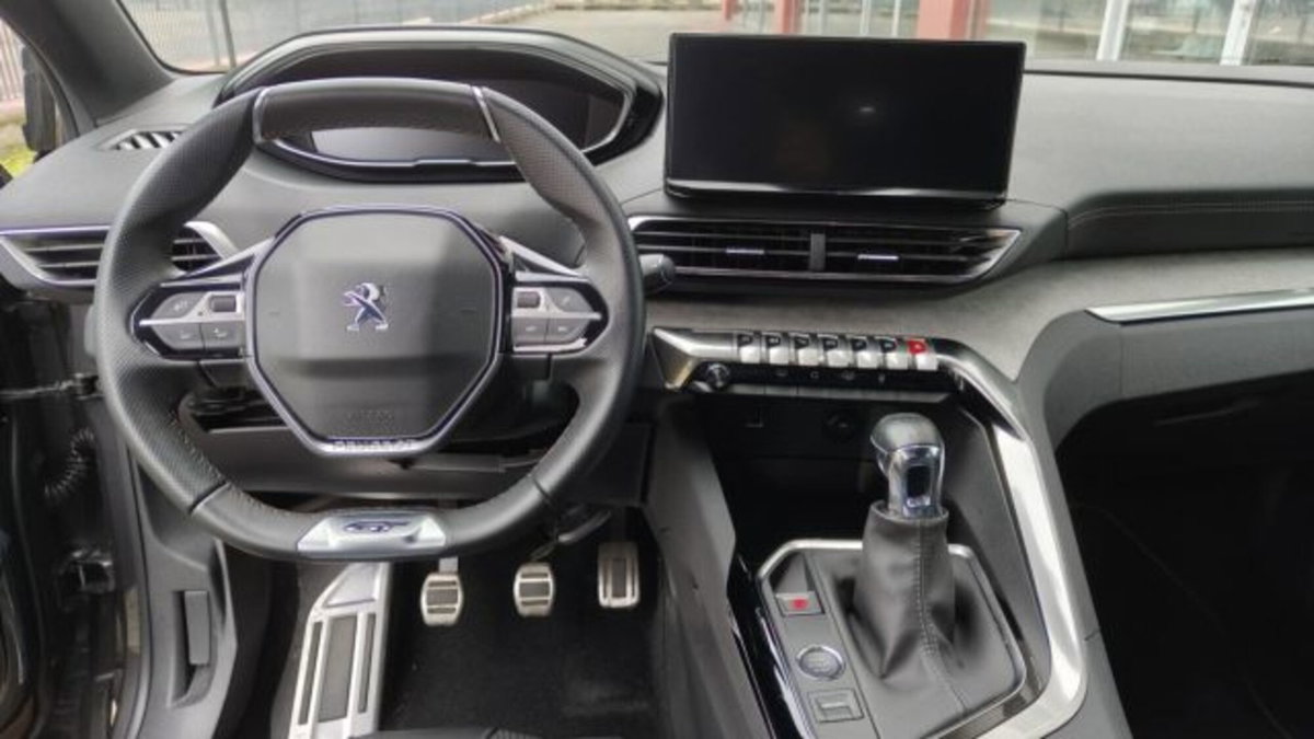 Peugeot 3008 PureTech Turbo 130 S&S GT (12)