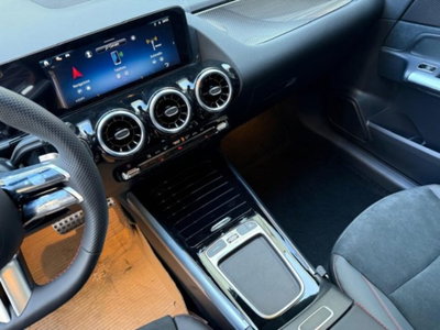 Mercedes-Benz GLA SUV 180 AMG Line Premium auto (17)