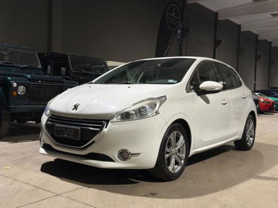 Peugeot 208 HDi 68 CV 5 porte Allure usata