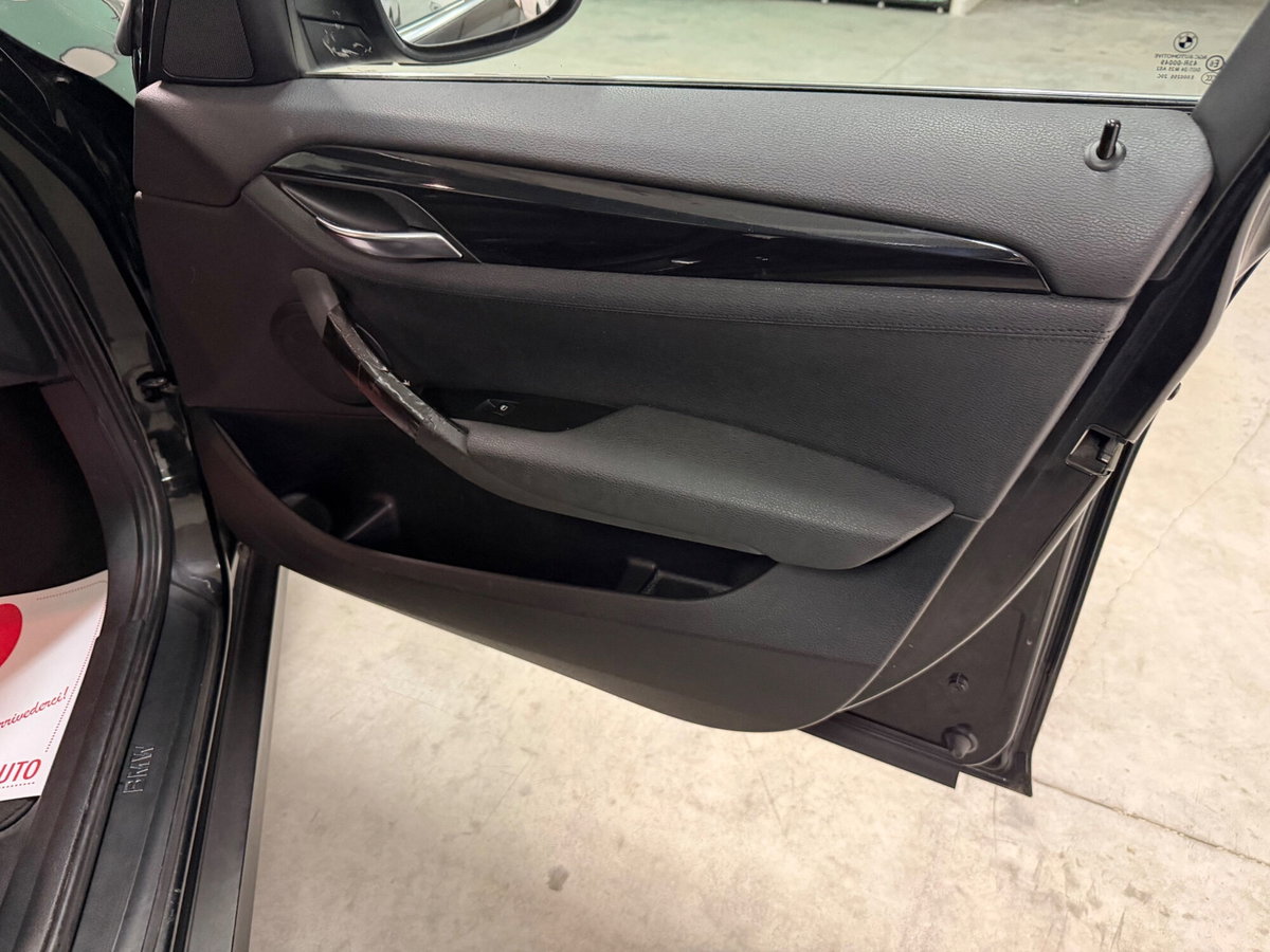 BMW X1 xDrive23dA Futura (16)
