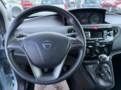 Lancia Ypsilon 1.0 FireFly 5 porte S&S Hybrid Alberta Ferretti (3)