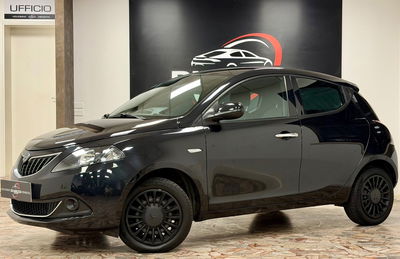 Lancia Ypsilon 1.0 FireFly 5 porte S&S Hybrid Alberta Ferretti usata