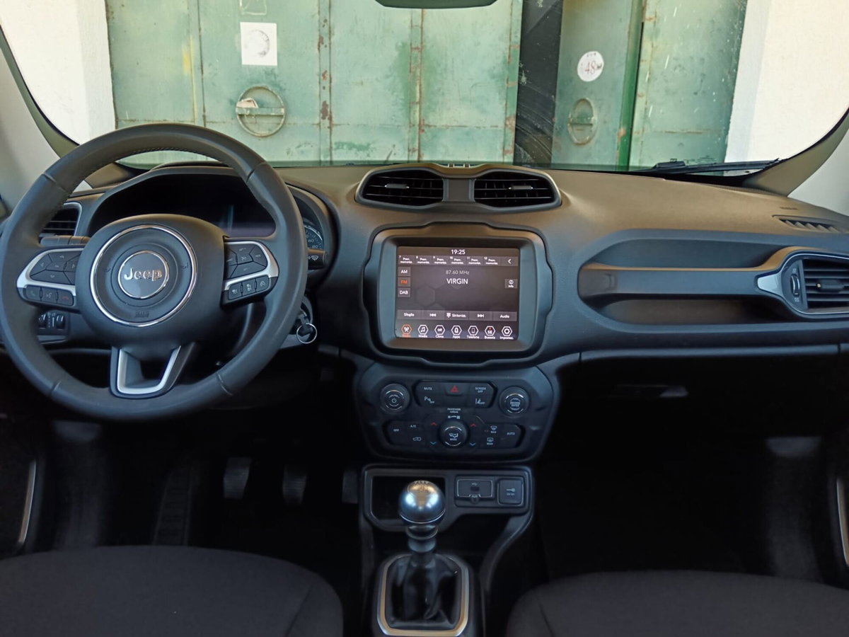 Jeep Renegade 1.6 Mjt 130 CV Limited (11)