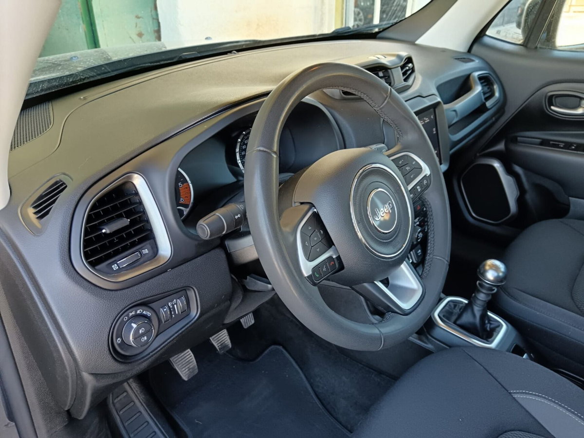 Jeep Renegade 1.6 Mjt 130 CV Limited (9)
