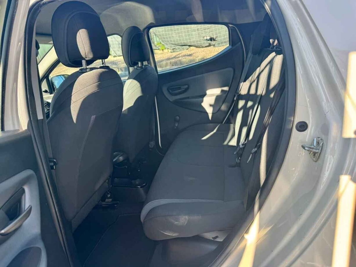 Lancia Ypsilon 1.2 69 CV 5 porte GPL Ecochic Gold (18)