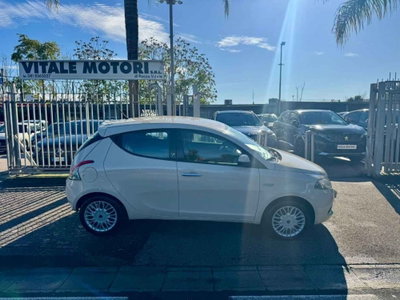 Lancia Ypsilon 1.2 69 CV 5 porte GPL Ecochic Gold (6)