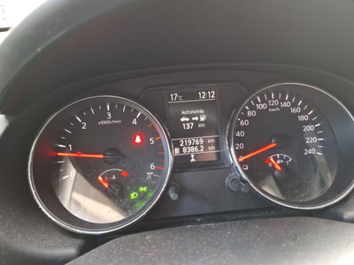 Nissan Qashqai 2.0 dCi DPF Acenta (17)