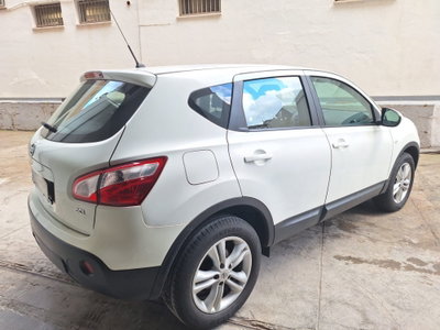 Nissan Qashqai 2.0 dCi DPF Acenta (3)