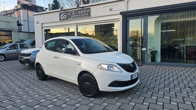 Lancia Ypsilon 1.0 FireFly 5 porte S&S Hybrid Silver Plus usata