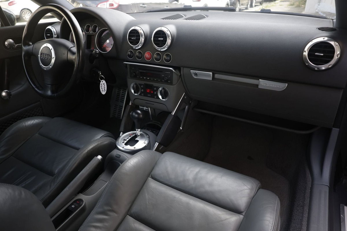 Audi TT Coupé 3.2 V6 cat quattro (8)