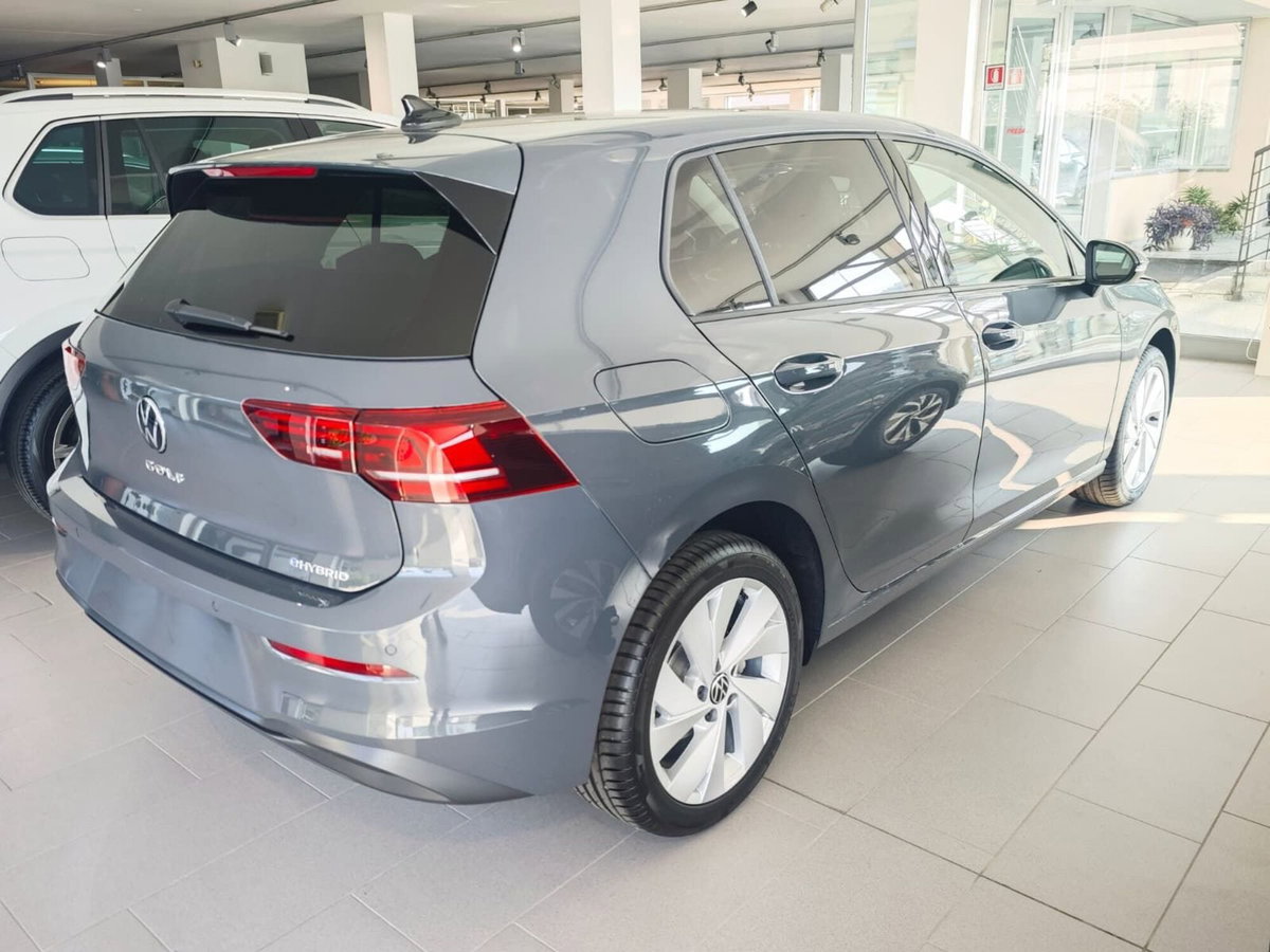 Volkswagen Golf 1.5 tsi ehybrid Edition 204cv dsg (4)