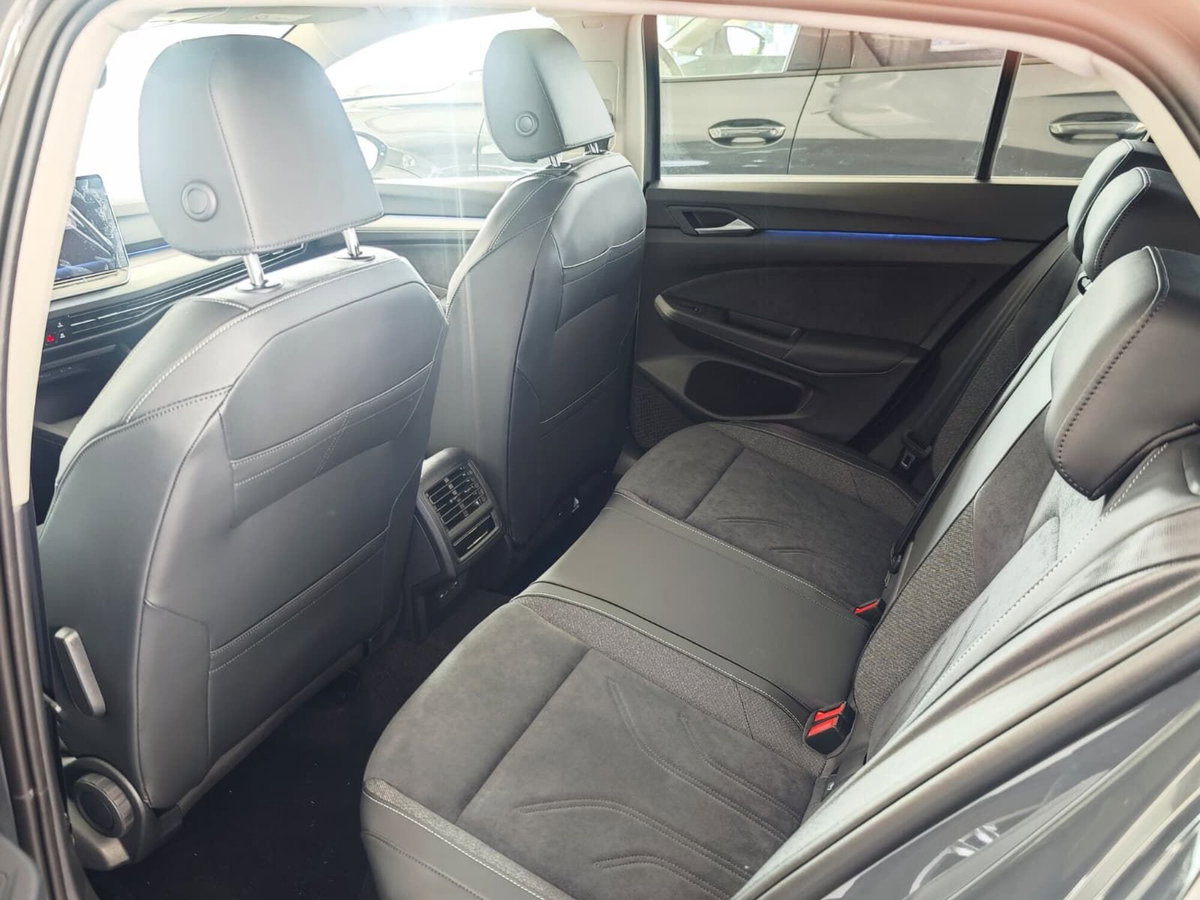 Volkswagen Golf 1.5 tsi ehybrid Edition 204cv dsg (8)