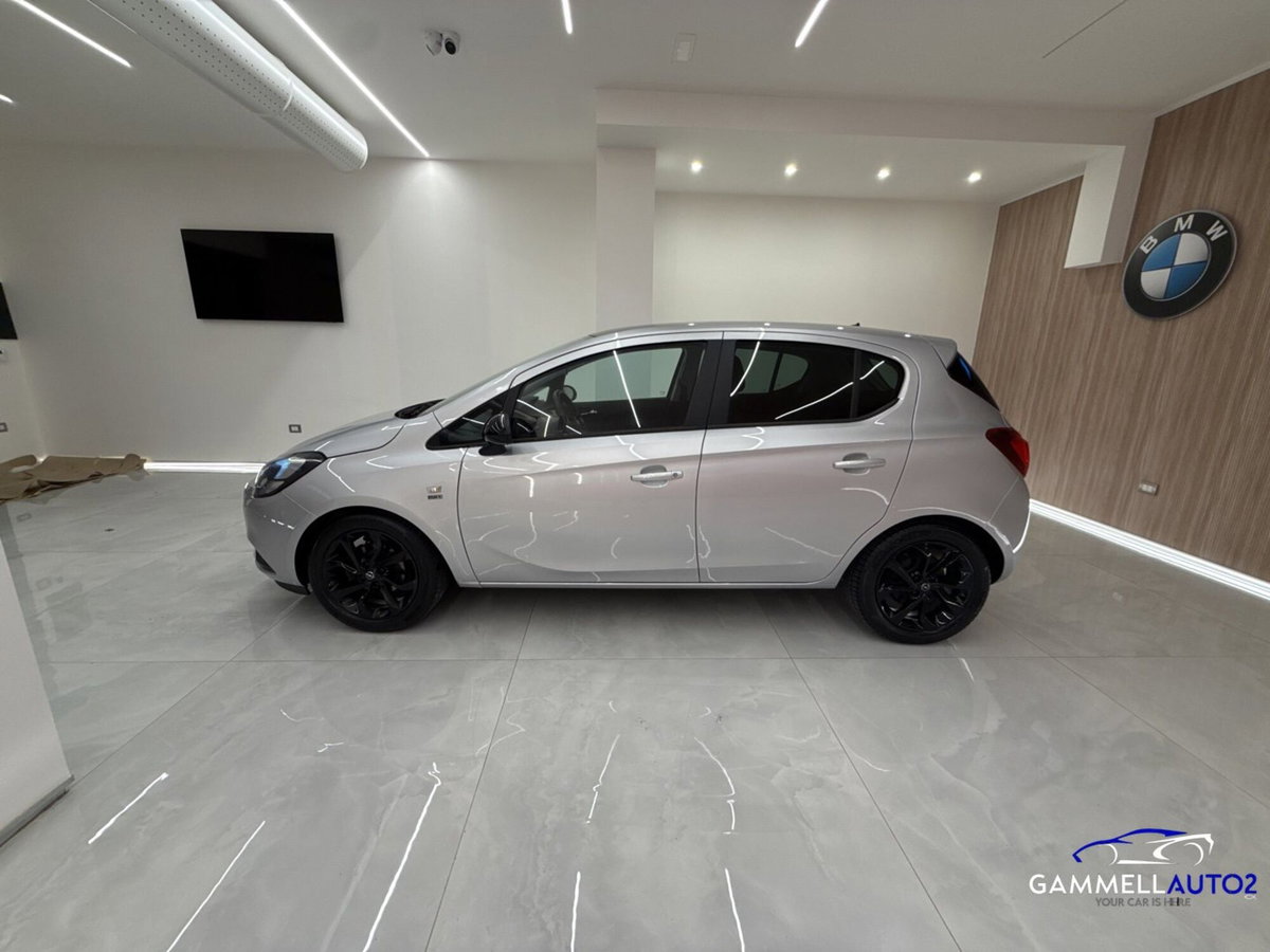 Opel Corsa 1.2 5 porte (4)