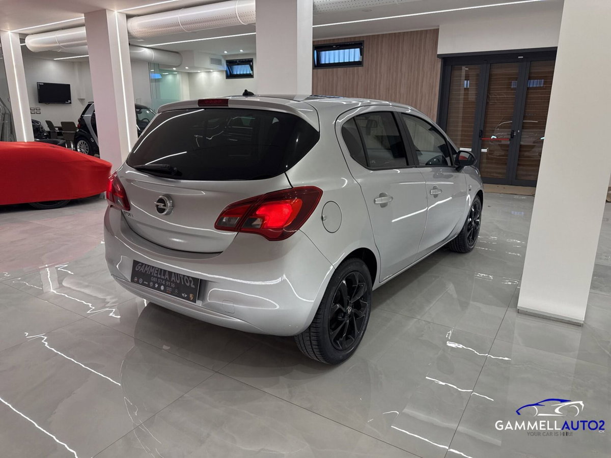 Opel Corsa 1.2 5 porte (5)