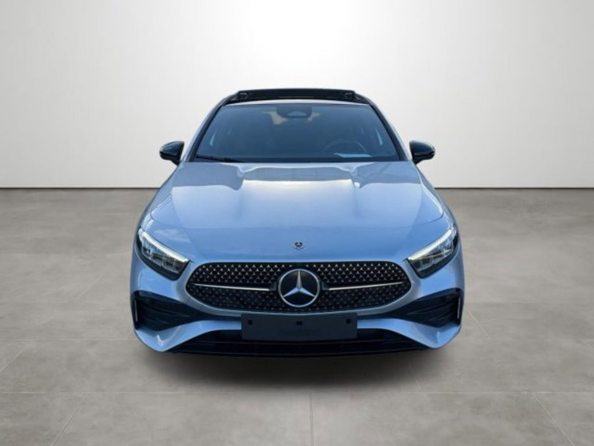 Mercedes-Benz Classe A Sedan 200 d AMG Line Premium Plus auto (2)