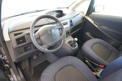 Lancia Musa 1.3 Mjt 16V 95 CV DPF Oro (11)