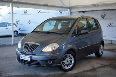 Lancia Musa 1.3 Mjt 16V 95 CV DPF Oro (2)
