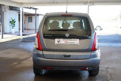 Lancia Musa 1.3 Mjt 16V 95 CV DPF Oro (8)