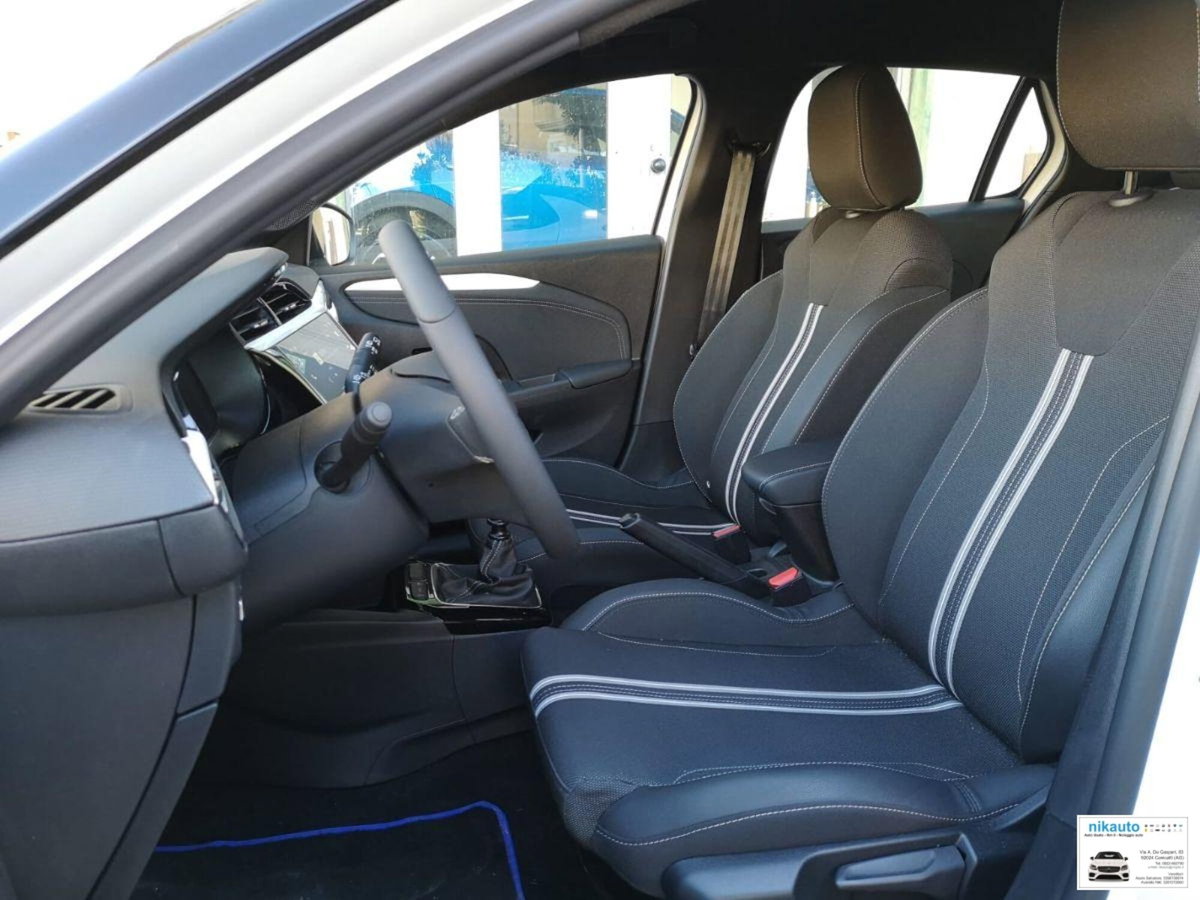 Opel Corsa 1.2 100 CV GS Line (13)