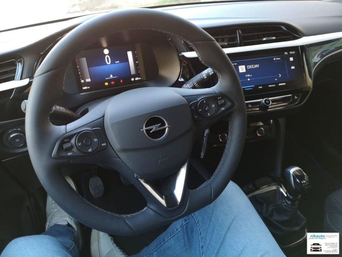 Opel Corsa 1.2 100 CV GS Line (15)