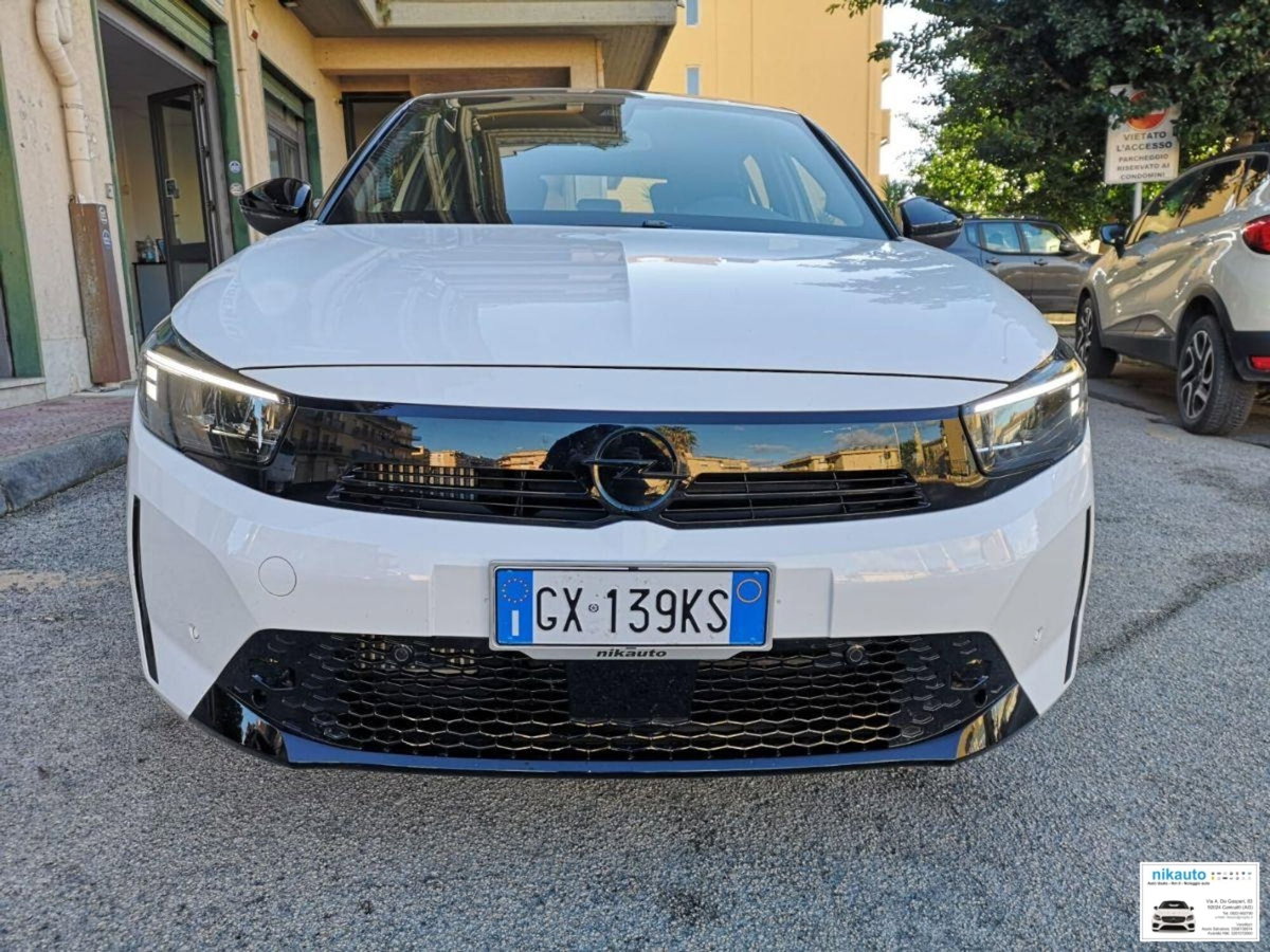 Opel Corsa 1.2 100 CV GS Line (2)