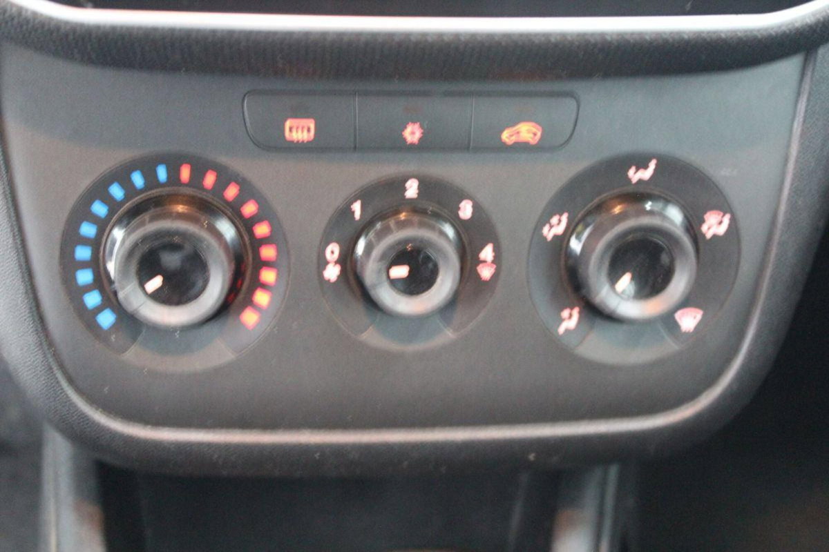 Fiat Punto 1.3 MJT II S&S 85 CV 5 porte ECO Young (13)