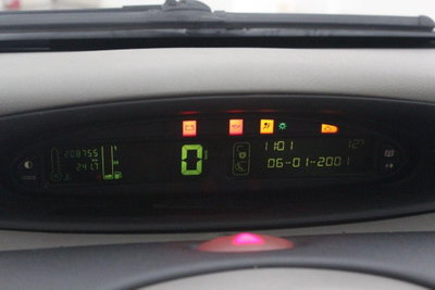 Citroen Xsara Picasso 1.6 HDi 90CV airdream Seduction (8)