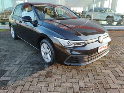 Volkswagen Golf 1.0 eTSI EVO DSG Life usata