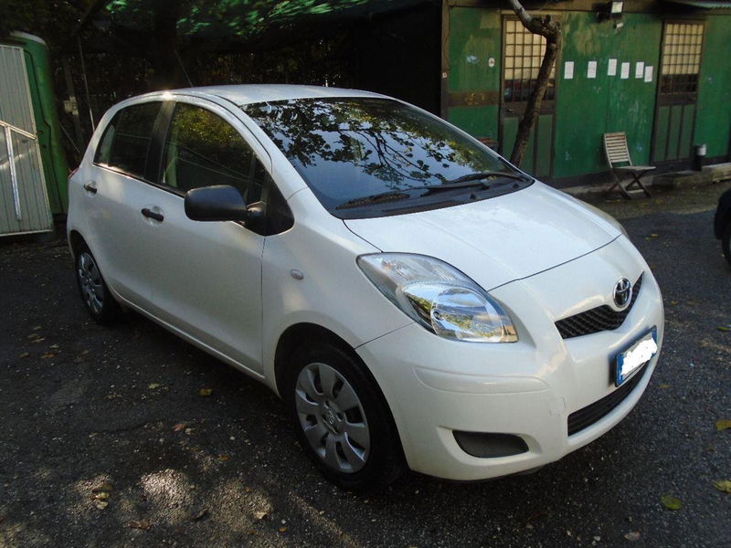 Toyota Yaris 1.0 5 porte Now
