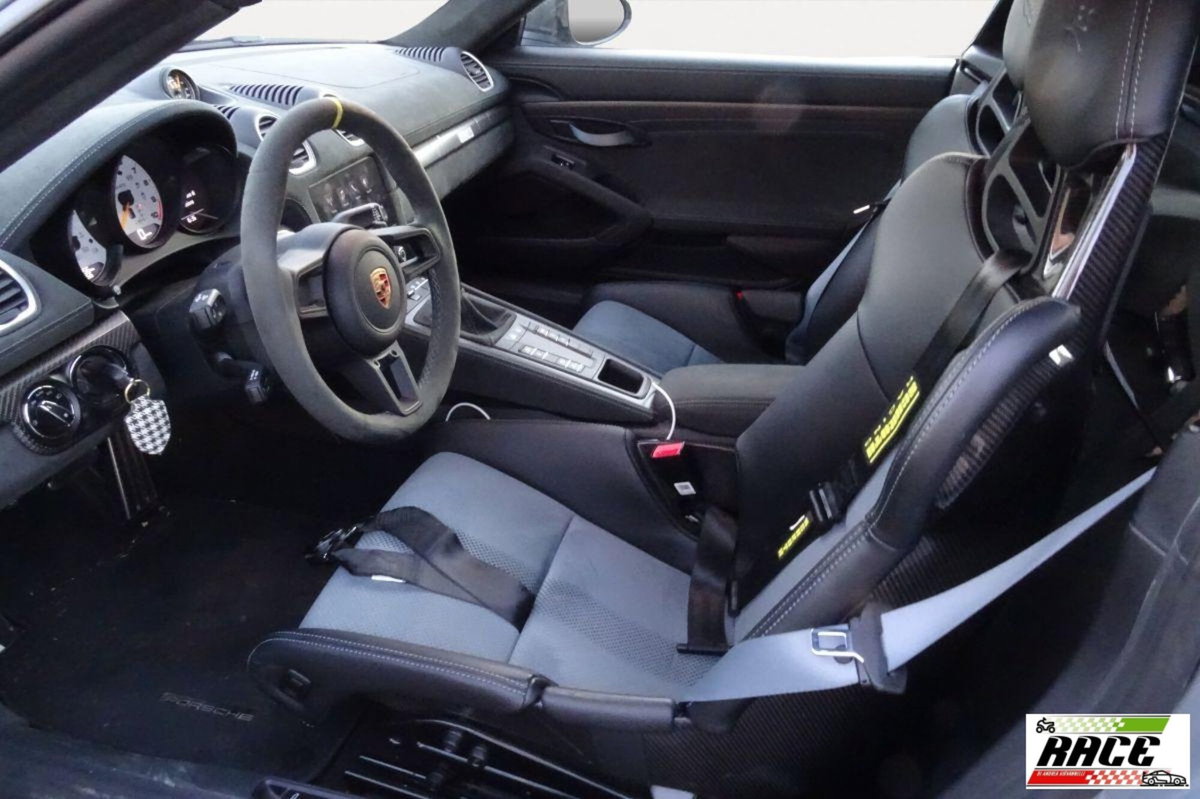 Porsche 718 Cayman  Cayman 4.0 GT4 RS pdk (9)